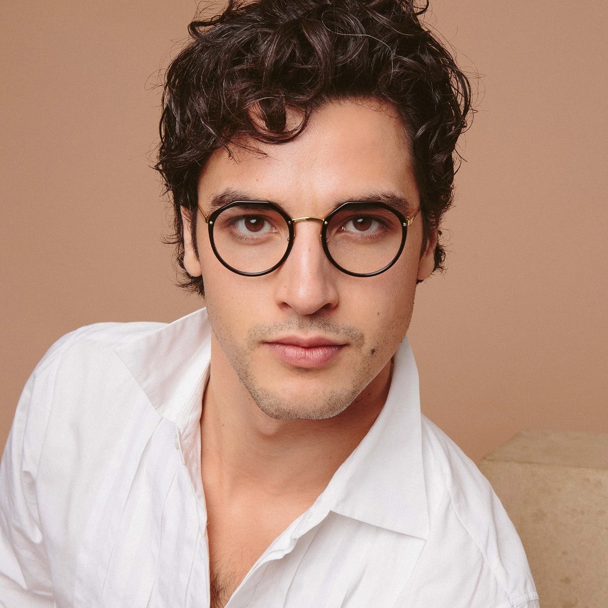 FIND YOUR PERFECT LOOK WITH ROUND GLASSES