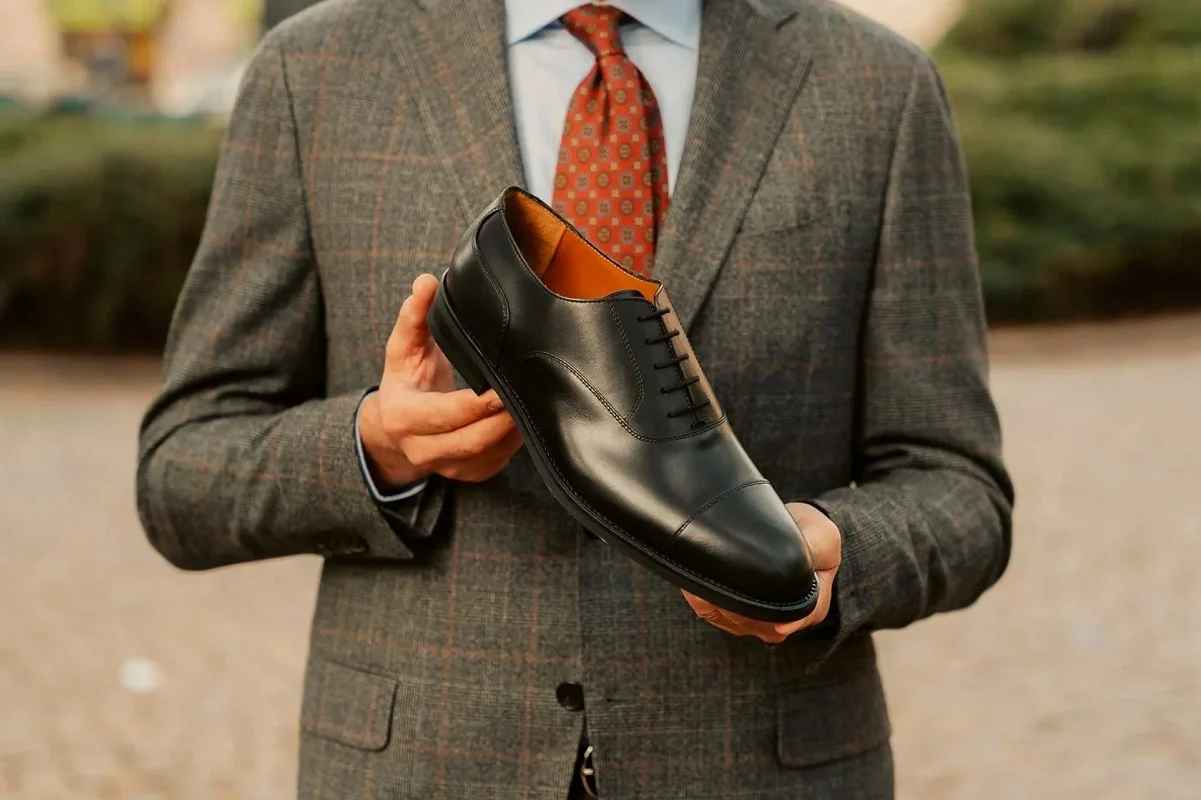 THE HISTORY AND EVOLUTION OF MEN’S DRESS SHOES