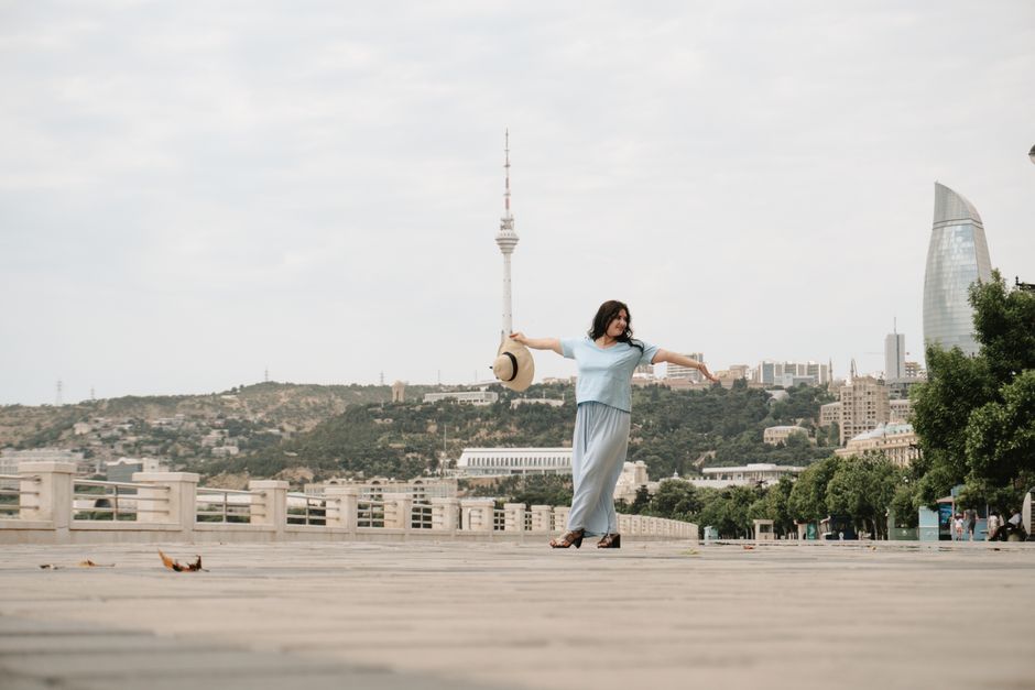 Baggy Jeans Oversized Hoodies Styling: Baggy Jeans and Oversized Hoodies: How to Style Without Looking Sloppy