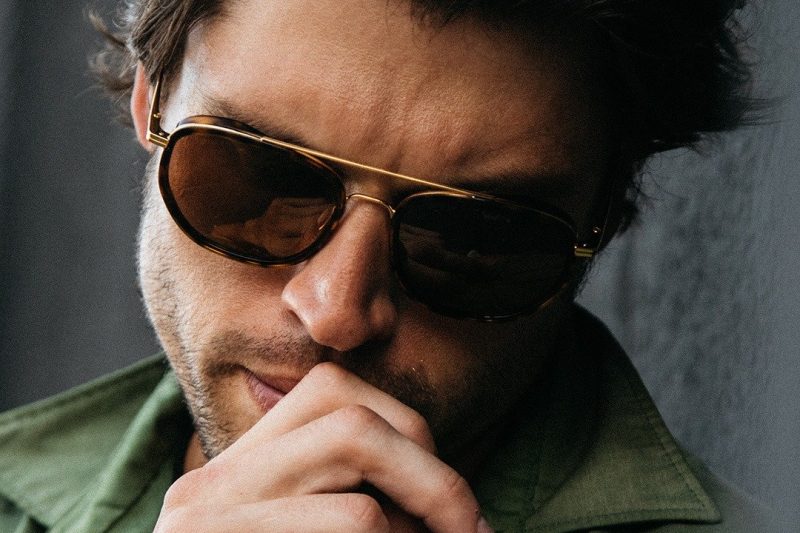 9 IMPORTANT ITEMS EVERY STYLISH MAN SHOULD HAVE
