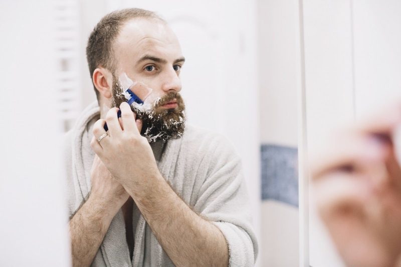 TOP 10 MEN’S GROOMING HACKS FOR BUSY PROFESSIONALS