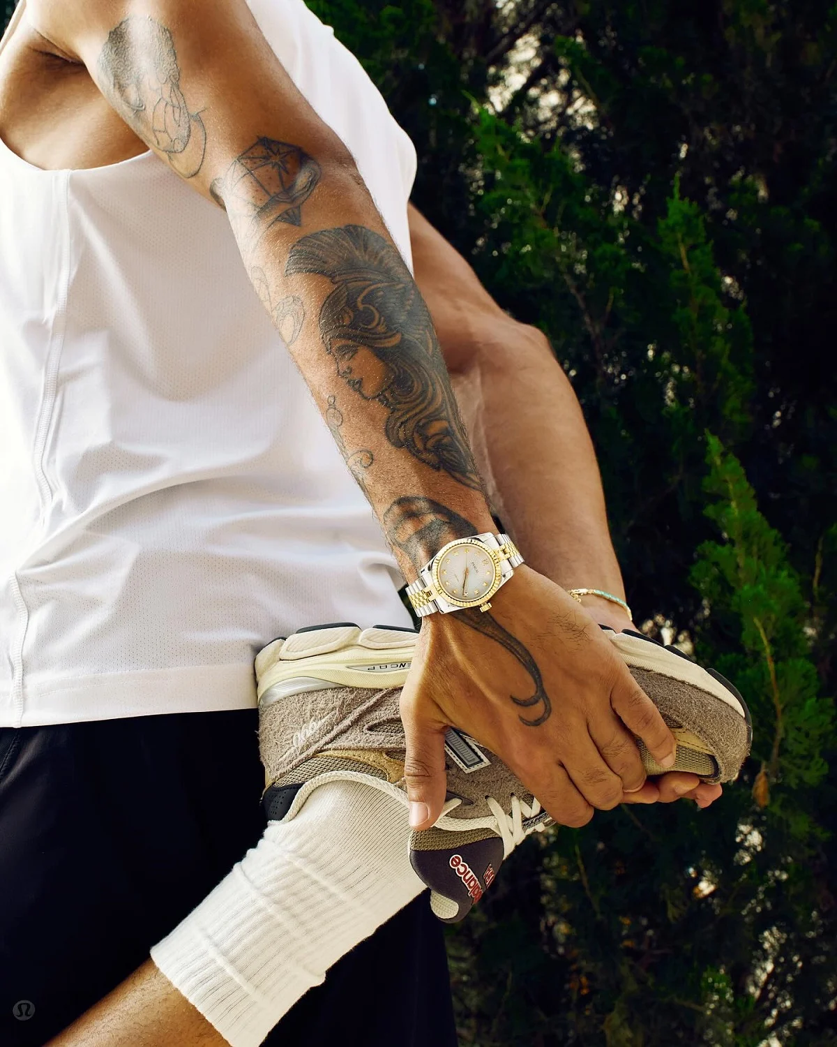 TRAVEL ESSENTIALS: MAKING THE PASCAL MEN’S WATCH YOUR GO-TO TIMEPIECE