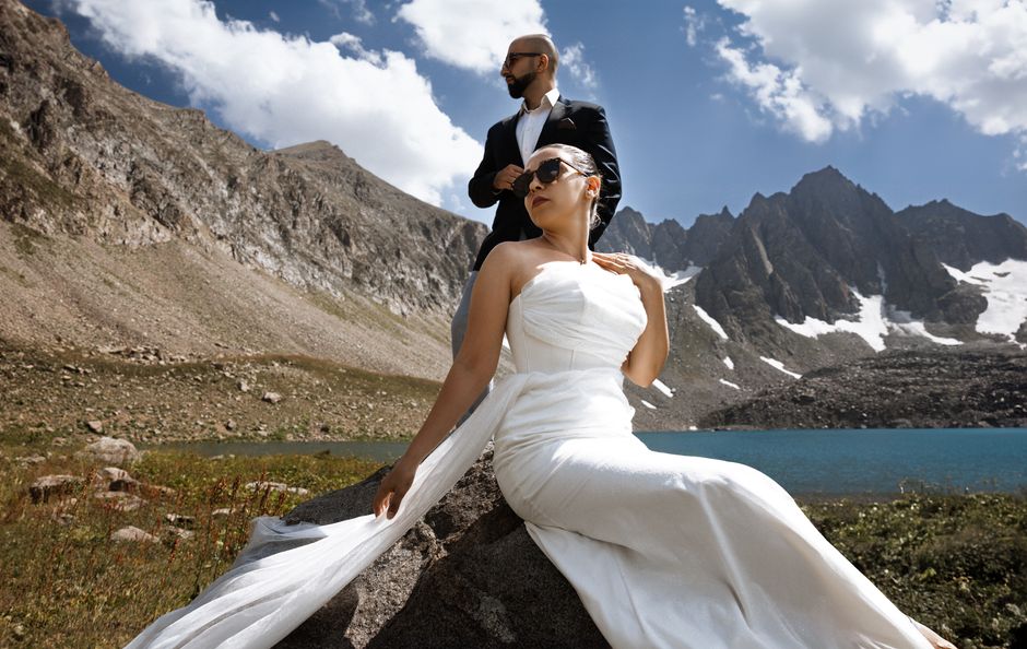 How to Choose a Spring Outdoor Wedding Guest Dress