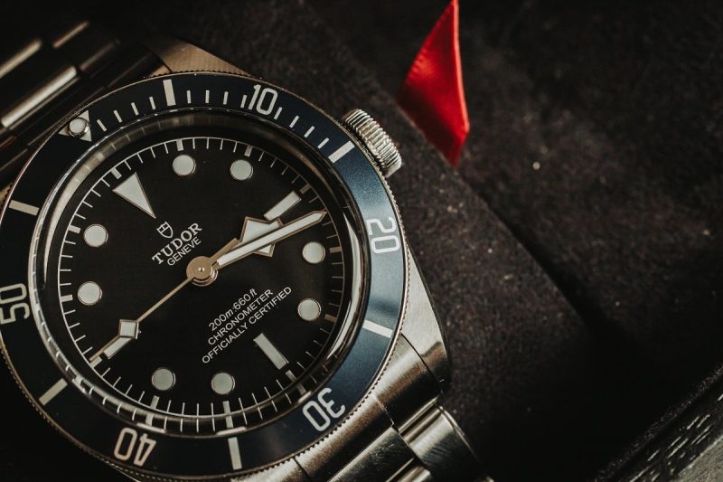 ESSENTIAL LUXURY WATCHES FOR THE MODERN GENTLEMAN